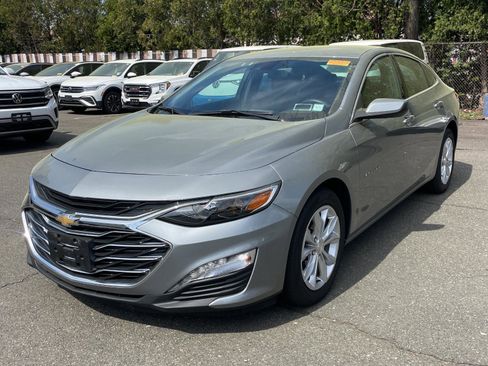 Used 2024 Chevrolet Malibu LT FWD image 1