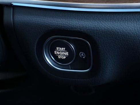 Certified 2025 Mercedes-Benz GLE 350 4MATIC image 29