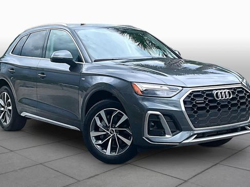 Used 2023 Audi Q5 2.0T Premium Plus w/ Premium Plus Package AWD/4WD image 3
