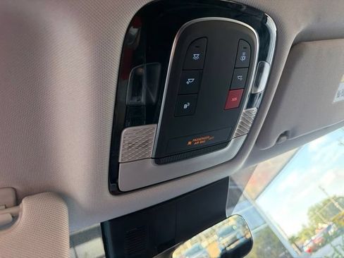 Used 2025 Hyundai Palisade SEL FWD image 23