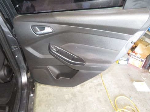 Used 2016 Ford Focus ST FWD image 26