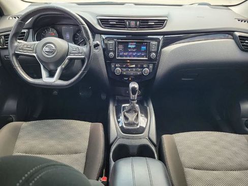 Certified 2022 Nissan Rogue Sport SV FWD image 18