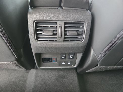 New 2026 Nissan Rogue Platinum w/ Tech Package AWD/4WD image 18