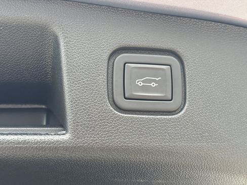 Used 2024 Chevrolet Blazer EV LT AWD/4WD image 10