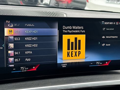 Used 2023 BMW 330e 330e iPerformance image 19