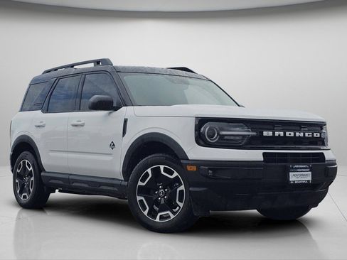 Used 2024 Ford Bronco Sport Outer Banks AWD/4WD image 2
