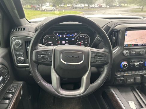 Used 2021 GMC Sierra 2500 Denali w/ Denali Ultimate Package AWD/4WD image 16