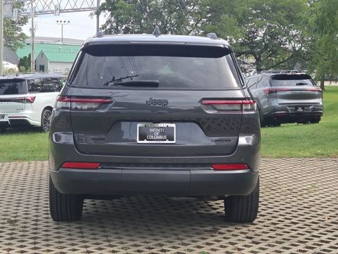 Used 2023 Jeep Grand Cherokee L Limited w/ Black Appearance Package AWD/4WD image 9