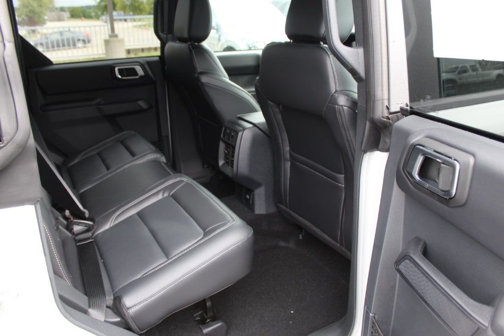 New 2026 Ford Bronco Outer Banks AWD/4WD image 14