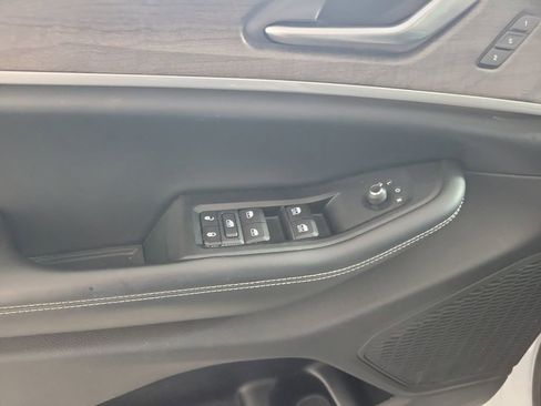 Used 2023 Jeep Grand Cherokee L Limited image 15