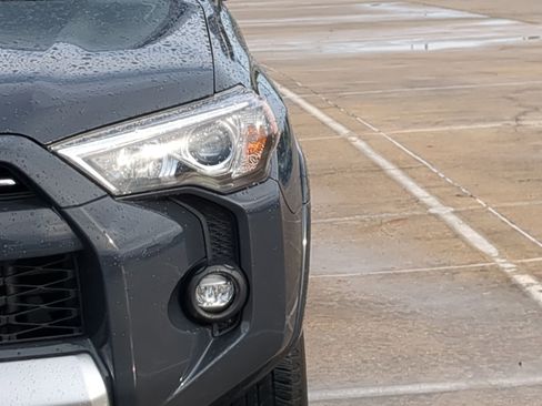 Used 2024 Toyota 4Runner TRD Off-Road Premium image 10