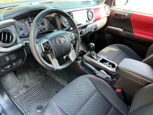 Used 2023 Toyota Tacoma SR5 AWD/4WD image 10
