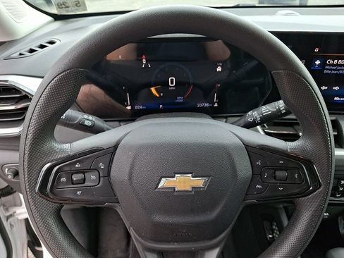 Used 2024 Chevrolet TrailBlazer LS FWD image 18