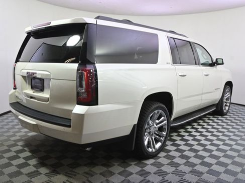 Used 2015 GMC Yukon XL SLT w/ Open Road Package AWD/4WD image 7