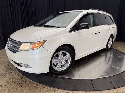 Used 2013 Honda Odyssey Touring image 2
