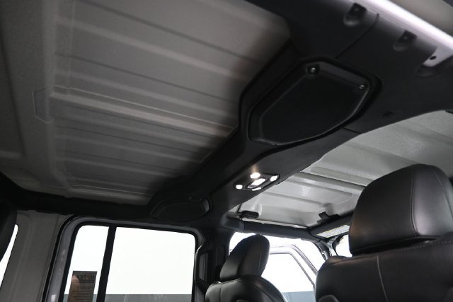 Used 2022 Jeep Wrangler Unlimited Rubicon 4xe w/ Cold Weather Group AWD/4WD image 46