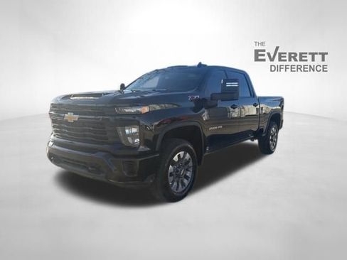 Used 2025 Chevrolet Silverado 2500 Custom w/ Custom Convenience Package image 3