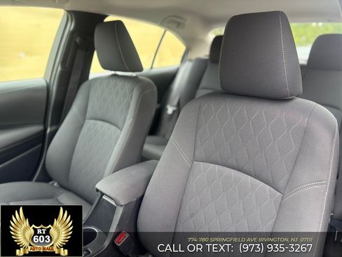 Used 2025 Toyota Corolla LE FWD image 19