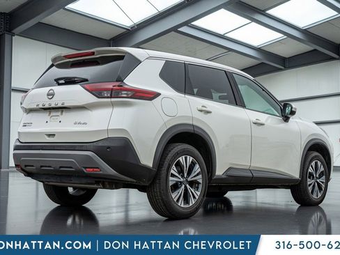 Used 2023 Nissan Rogue SV image 33