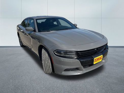 Used 2017 Dodge Charger SXT w/ AWD Plus Group image 5