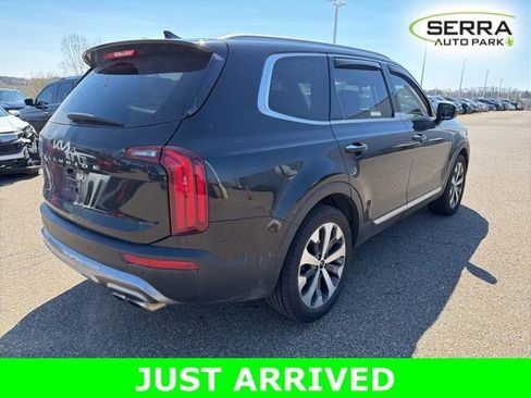 Used 2022 Kia Telluride S image 3