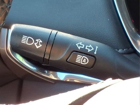 Used 2023 Chevrolet Traverse LT w/ LPO, Floor Liner Package AWD/4WD image 28