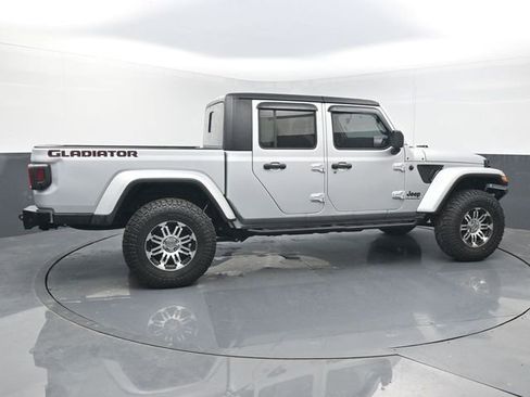 Used 2023 Jeep Gladiator Sport image 6