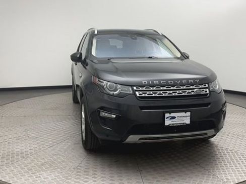 Used 2017 Land Rover Discovery Sport HSE image 3