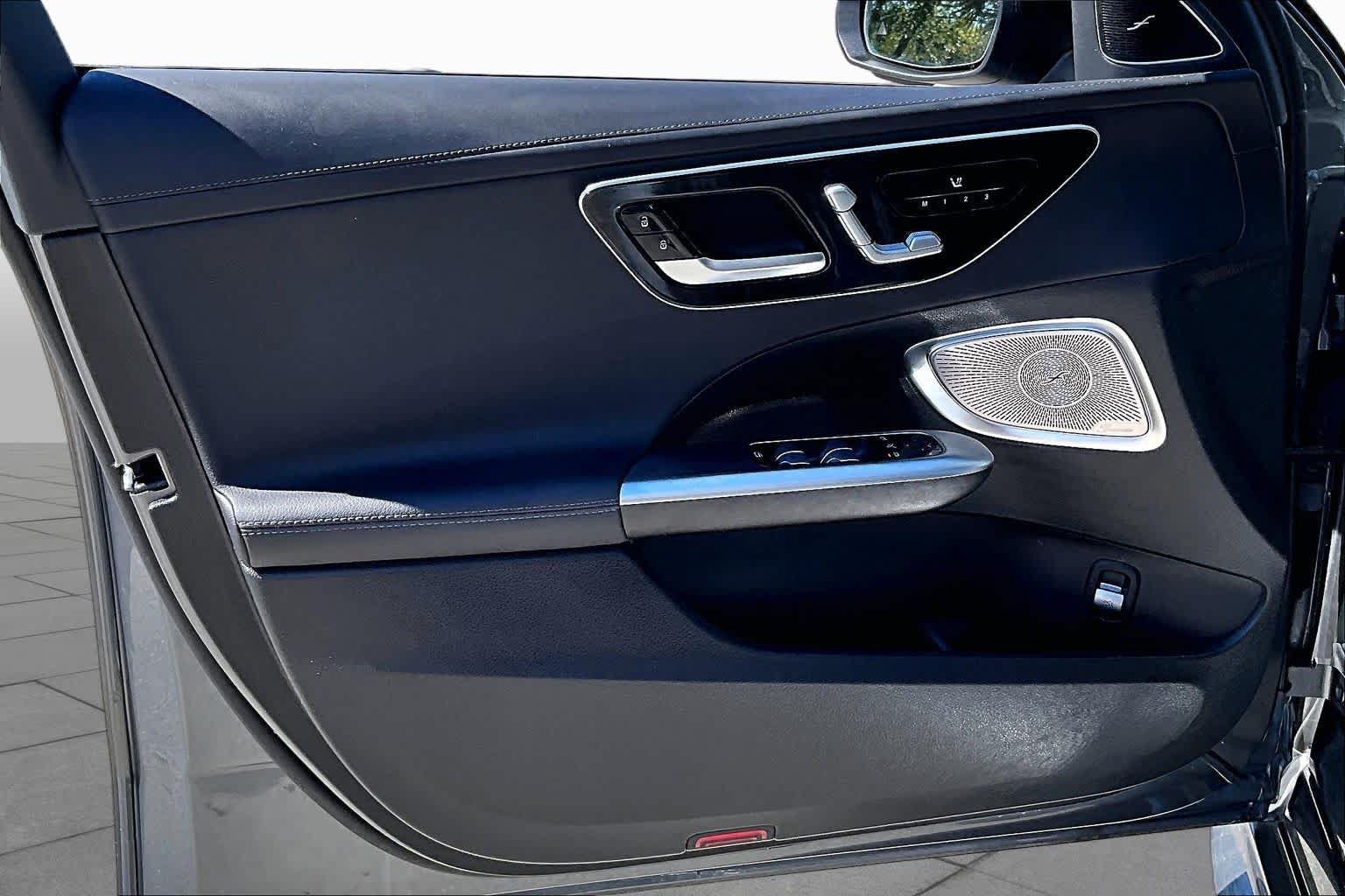 Used 2024 Mercedes-Benz C 300 Sedan image 33