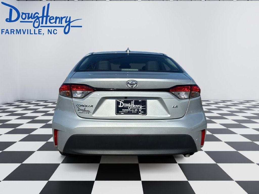 Used 2024 Toyota Corolla LE FWD image 4