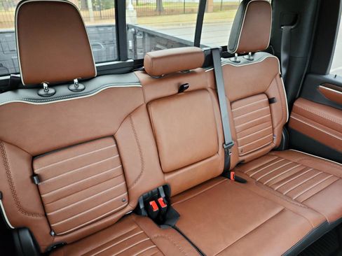 Certified 2025 GMC Sierra 2500 Denali Ultimate AWD/4WD image 14