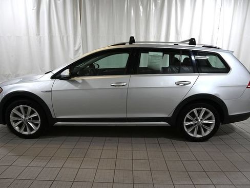 Used 2017 Volkswagen Golf Alltrack S AWD/4WD image 8