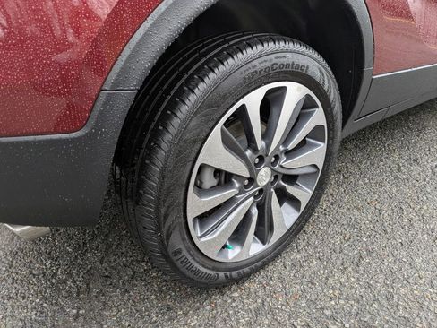 Certified 2022 Buick Encore Preferred w/ Safety Package AWD/4WD image 38