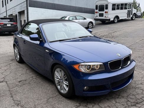 Used 2012 BMW 128i Convertible RWD image 3