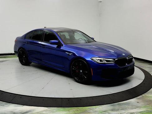 Used 2022 BMW M5 w/ Executive Package AWD/4WD image 3