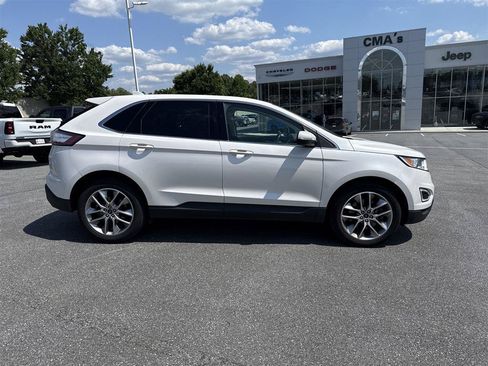 Used 2018 Ford Edge Titanium w/ Equipment Group 301A AWD/4WD image 4