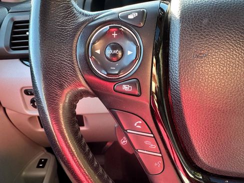 Used 2016 Honda Pilot Elite image 26