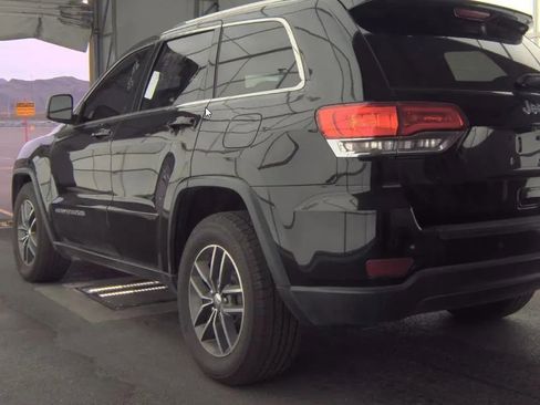 Used 2018 Jeep Grand Cherokee Laredo image 8