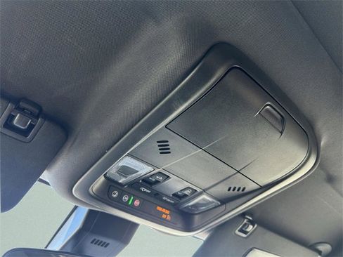 Used 2023 Chevrolet Equinox RS w/ RS Leather Package image 31