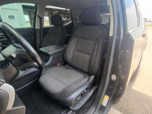 Used 2020 Chevrolet Traverse LT image 13