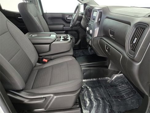 Used 2023 GMC Sierra 1500 Pro w/ Convenience Package image 3