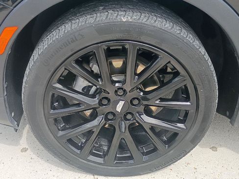 Used 2022 Cadillac XT4 Sport w/ LPO, ONYX Package FWD image 24