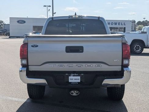 Used 2019 Toyota Tacoma TRD Off-Road image 4