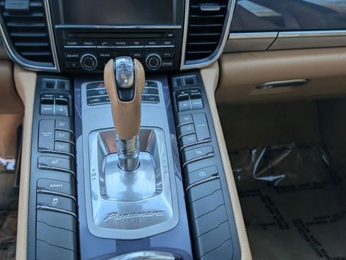Used 2014 Porsche Panamera 4 image 20