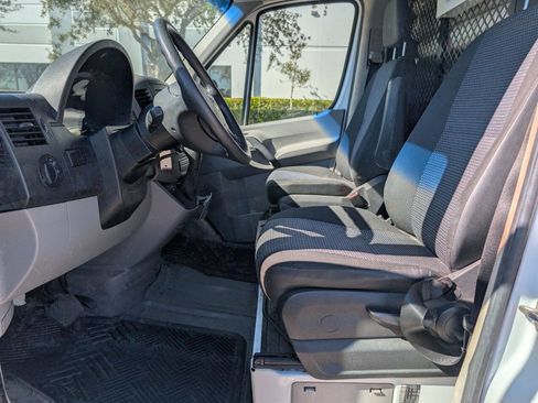 Used 2007 Dodge Sprinter 2500 image 13