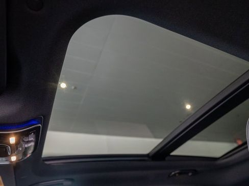 New 2025 Mercedes-Benz GLC 350e 4MATIC image 19