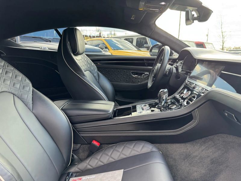Used 2022 Bentley Continental GT AWD/4WD image 23