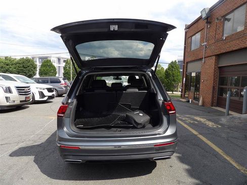 Used 2018 Volkswagen Tiguan SE FWD image 15