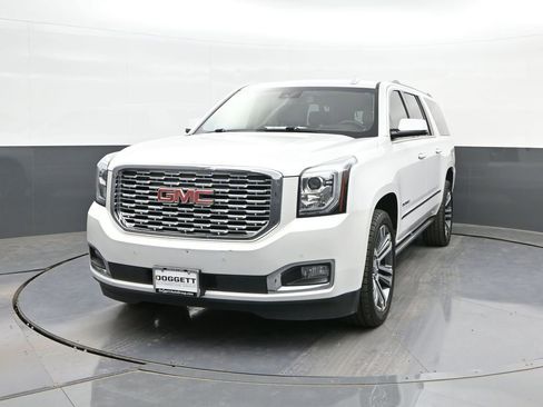 Used 2019 GMC Yukon XL Denali w/ Denali Ultimate Package AWD/4WD image 29