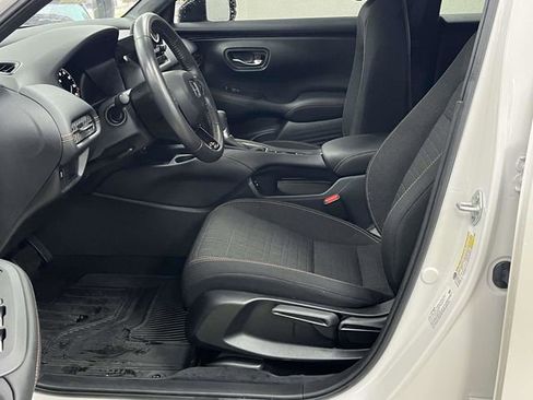 Used 2025 Honda HR-V Sport image 16